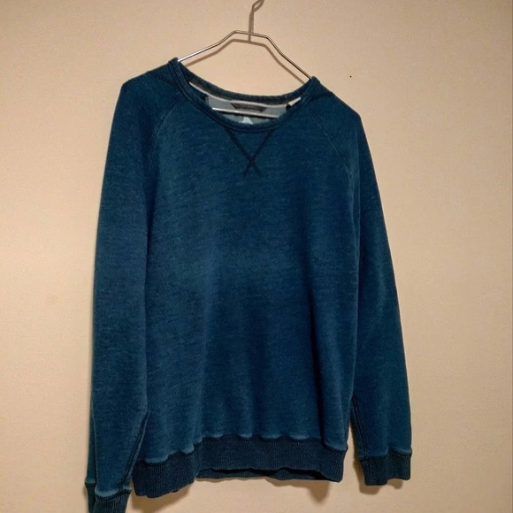Tommy Bahama Size Medium Dark Blue Cotton Sweatshirt GUC - Picture 1 of 7